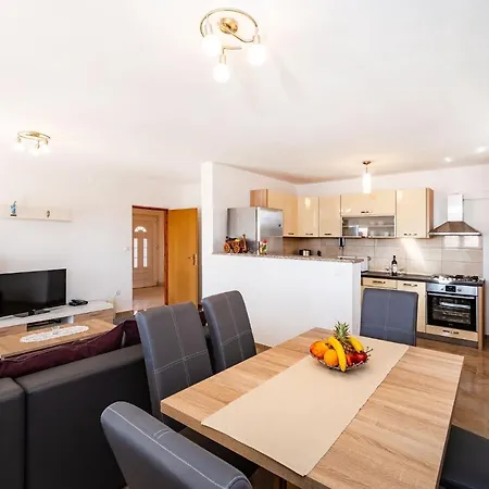 Apartman Anka Апартаменты *